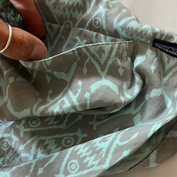 Patagonia women’s short medium - Picture 2 of 5